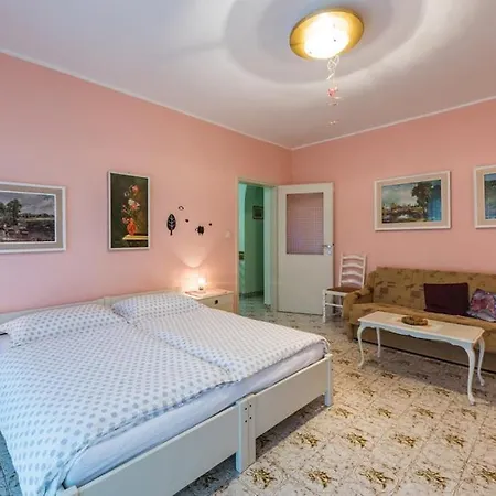 Apartamento Ederina 290 *