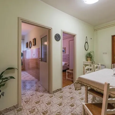 Apartamento Ederina 290 *